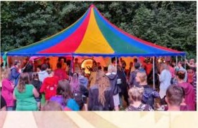 Buntes Zirkuszelt